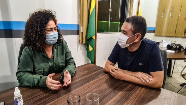 Perpétua Almeida se reúne com prefeito Jerry Correia e anuncia investimentos para Assis Brasil